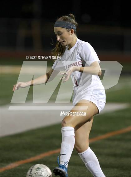 Thumbnail 2 in La Costa Canyon vs. Torrey Pines (CIF SDS Open Division Final) photogallery.