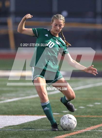 Thumbnail 2 in La Costa Canyon vs. Torrey Pines (CIF SDS Open Division Final) photogallery.