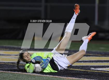 Thumbnail 2 in La Costa Canyon vs. Torrey Pines (CIF SDS Open Division Final) photogallery.