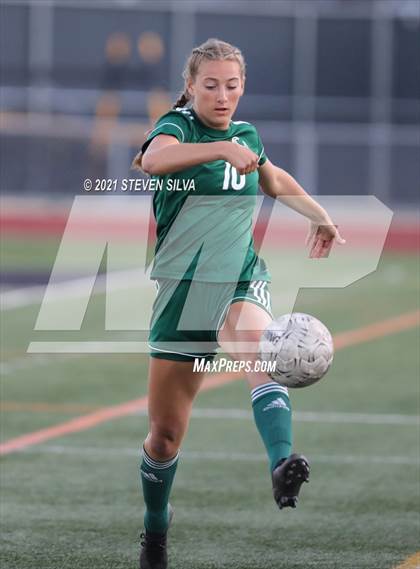 Thumbnail 1 in La Costa Canyon vs. Torrey Pines (CIF SDS Open Division Final) photogallery.