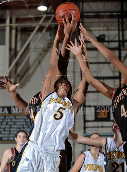 Thumbnail 1 in Clovis West vs. Santa Monica (Ladycat Classic) photogallery.