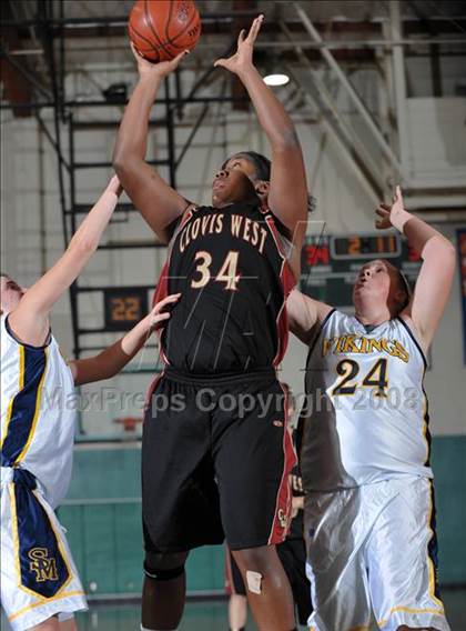 Thumbnail 2 in Clovis West vs. Santa Monica (Ladycat Classic) photogallery.