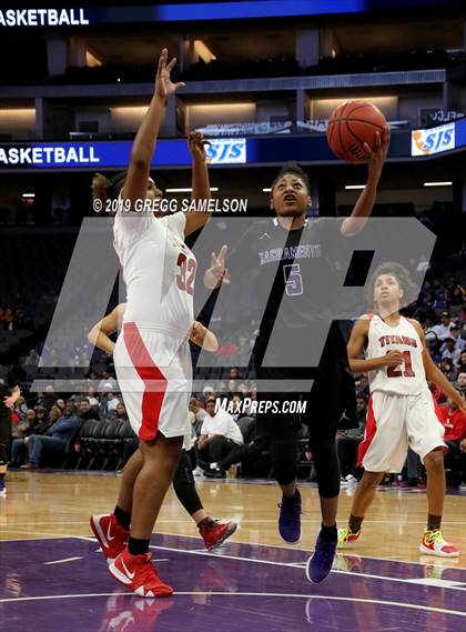 Thumbnail 3 in Antelope vs Sacramento (CIF SJS D2 Final) photogallery.