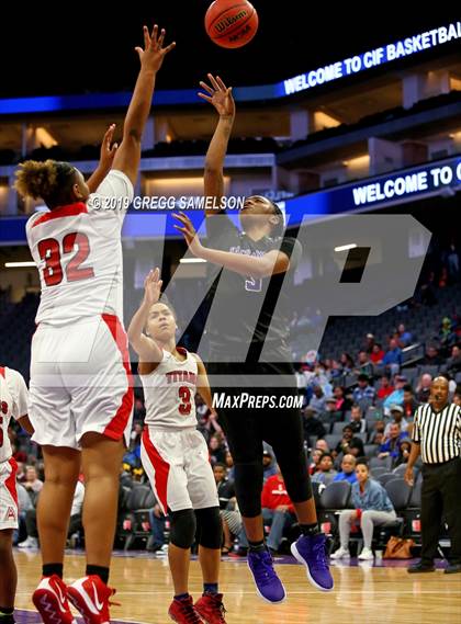 Thumbnail 3 in Antelope vs Sacramento (CIF SJS D2 Final) photogallery.
