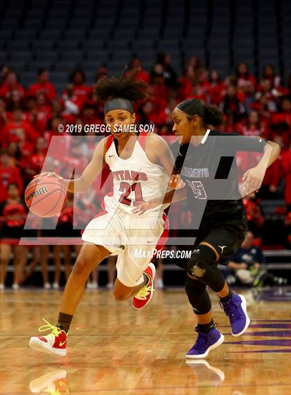 Thumbnail 3 in Antelope vs Sacramento (CIF SJS D2 Final) photogallery.