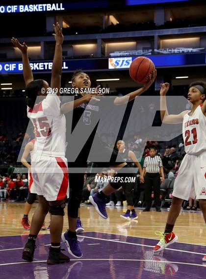 Thumbnail 2 in Antelope vs Sacramento (CIF SJS D2 Final) photogallery.