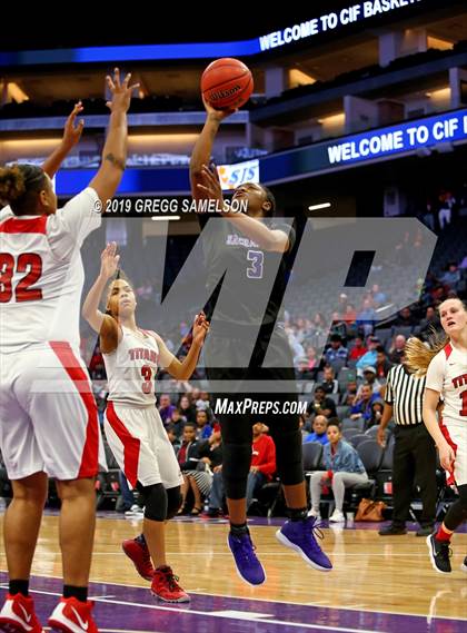 Thumbnail 2 in Antelope vs Sacramento (CIF SJS D2 Final) photogallery.