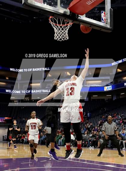 Thumbnail 3 in Antelope vs Sacramento (CIF SJS D2 Final) photogallery.