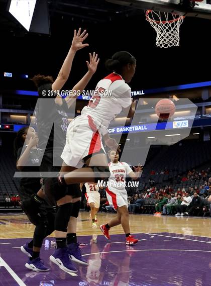 Thumbnail 2 in Antelope vs Sacramento (CIF SJS D2 Final) photogallery.