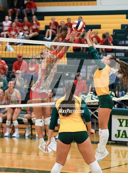 Thumbnail 1 in Glen Rose @ Boyd photogallery.