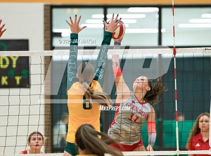 Thumbnail 2 in Glen Rose @ Boyd photogallery.