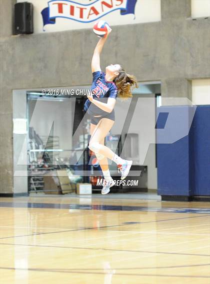 Thumbnail 3 in Tesoro vs. Mission Viejo (OC Varsity Classic) photogallery.