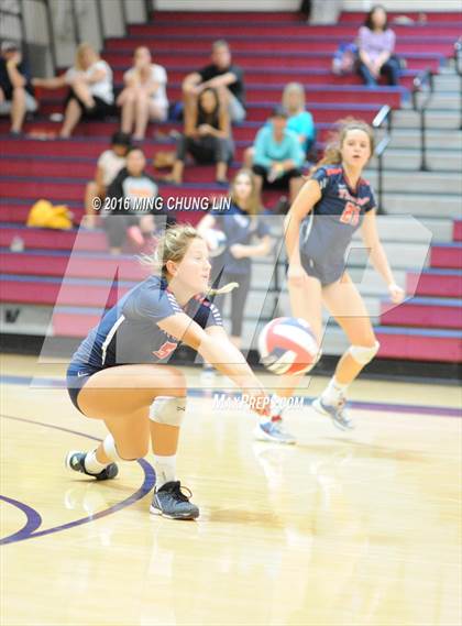 Thumbnail 3 in Tesoro vs. Mission Viejo (OC Varsity Classic) photogallery.