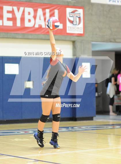 Thumbnail 2 in Tesoro vs. Mission Viejo (OC Varsity Classic) photogallery.