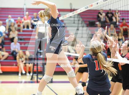 Thumbnail 2 in Tesoro vs. Mission Viejo (OC Varsity Classic) photogallery.