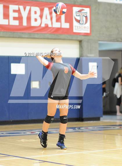 Thumbnail 1 in Tesoro vs. Mission Viejo (OC Varsity Classic) photogallery.