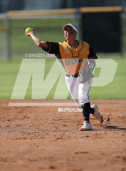 Thumbnail 2 in Brennan @ Warren photogallery.