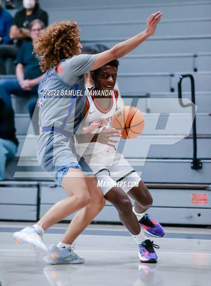Thumbnail 2 in Pasadena vs  Palisades (20th Annual Rose City Round Ball Classic Tournament) photogallery.