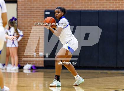 Thumbnail 3 in Anna vs. Jacksonville (UIL 5A D2 Bi-District Playoff) photogallery.