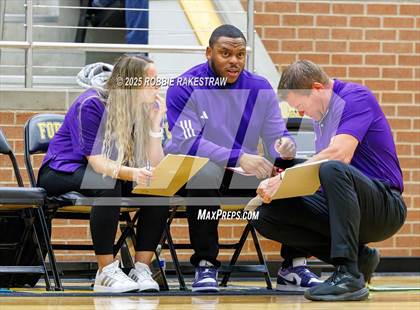 Thumbnail 3 in Anna vs. Jacksonville (UIL 5A D2 Bi-District Playoff) photogallery.
