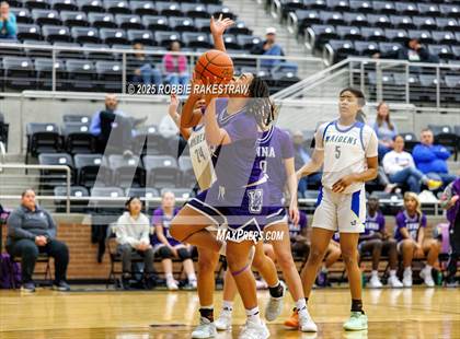 Thumbnail 2 in Anna vs. Jacksonville (UIL 5A D2 Bi-District Playoff) photogallery.
