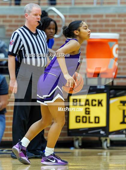 Thumbnail 3 in Anna vs. Jacksonville (UIL 5A D2 Bi-District Playoff) photogallery.