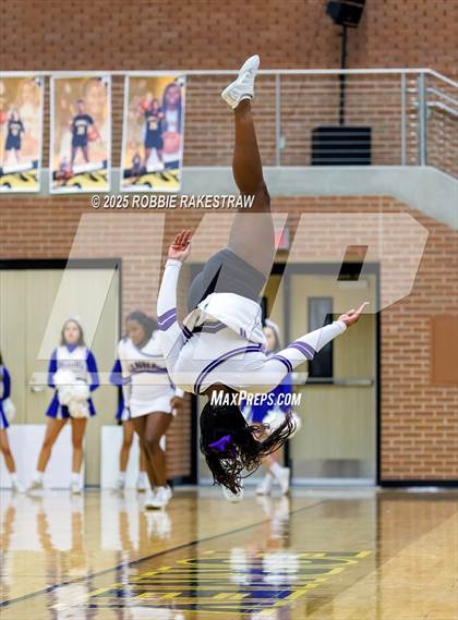 Thumbnail 1 in Anna vs. Jacksonville (UIL 5A D2 Bi-District Playoff) photogallery.