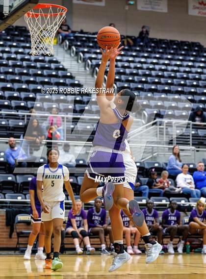 Thumbnail 1 in Anna vs. Jacksonville (UIL 5A D2 Bi-District Playoff) photogallery.