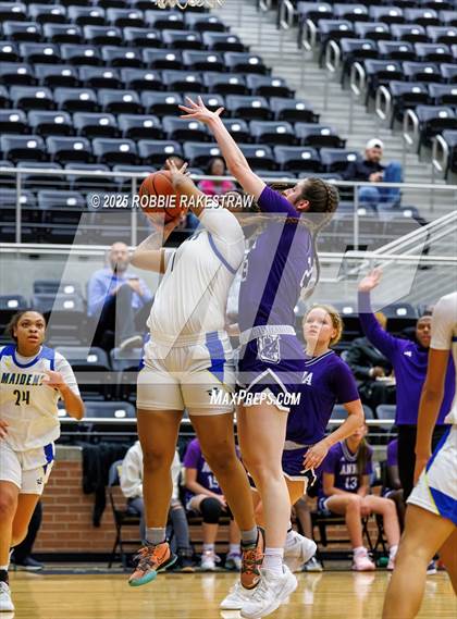 Thumbnail 3 in Anna vs. Jacksonville (UIL 5A D2 Bi-District Playoff) photogallery.