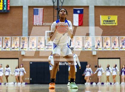 Thumbnail 2 in Anna vs. Jacksonville (UIL 5A D2 Bi-District Playoff) photogallery.