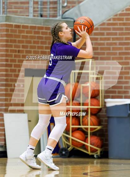 Thumbnail 1 in Anna vs. Jacksonville (UIL 5A D2 Bi-District Playoff) photogallery.
