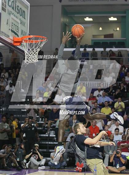 Thumbnail 2 in Slam Dunk Contest (City of Palms Classic) photogallery.