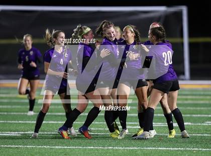Thumbnail 1 in Licking Valley vs Bloom-Carroll (OHSAA D2 District) photogallery.