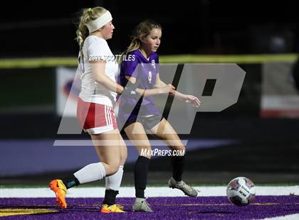 Thumbnail 1 in Licking Valley vs Bloom-Carroll (OHSAA D2 District) photogallery.