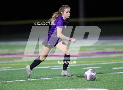 Thumbnail 2 in Licking Valley vs Bloom-Carroll (OHSAA D2 District) photogallery.