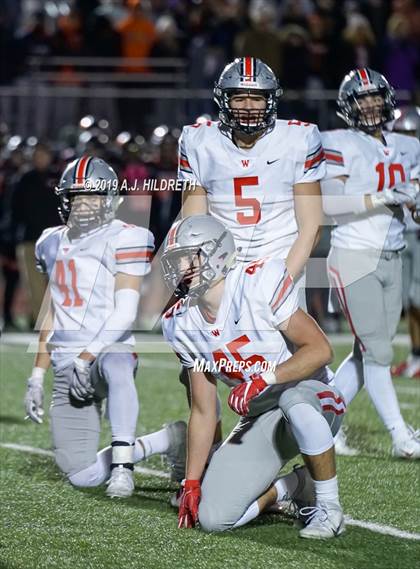 Thumbnail 3 in Blue Valley West vs. Shawnee Mission Northwest photogallery.