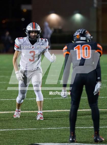 Thumbnail 1 in Blue Valley West vs. Shawnee Mission Northwest photogallery.