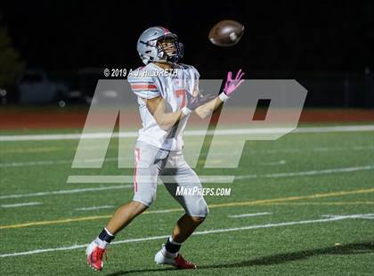 Thumbnail 3 in Blue Valley West vs. Shawnee Mission Northwest photogallery.