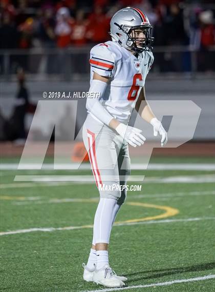 Thumbnail 3 in Blue Valley West vs. Shawnee Mission Northwest photogallery.