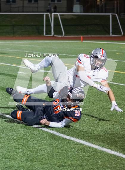 Thumbnail 1 in Blue Valley West vs. Shawnee Mission Northwest photogallery.