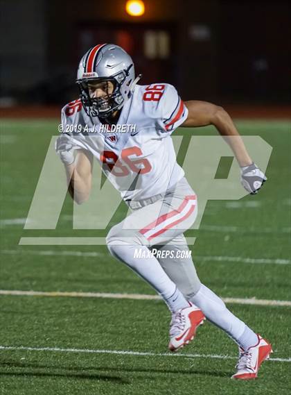 Thumbnail 2 in Blue Valley West vs. Shawnee Mission Northwest photogallery.