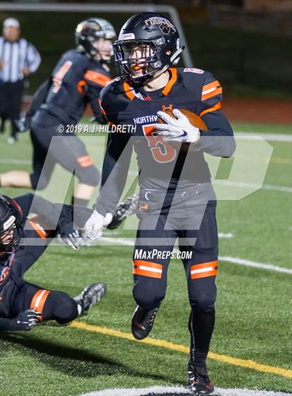 Thumbnail 1 in Blue Valley West vs. Shawnee Mission Northwest photogallery.