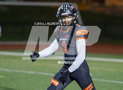 Thumbnail 2 in Blue Valley West vs. Shawnee Mission Northwest photogallery.