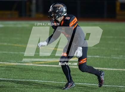 Thumbnail 2 in Blue Valley West vs. Shawnee Mission Northwest photogallery.