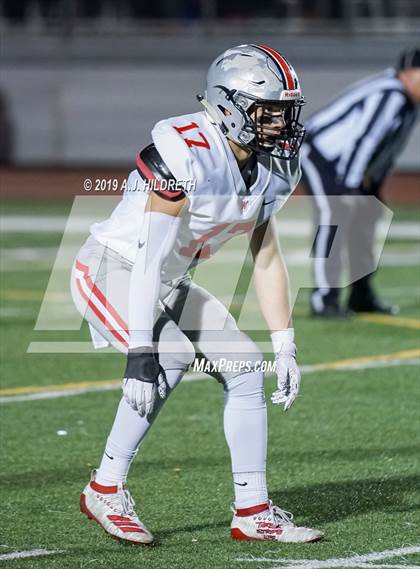 Thumbnail 2 in Blue Valley West vs. Shawnee Mission Northwest photogallery.
