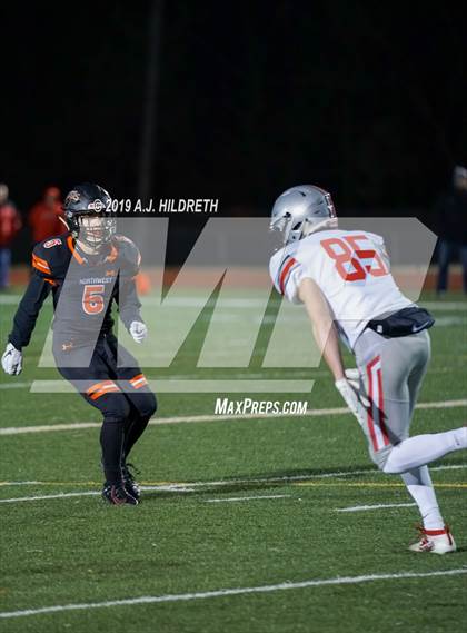 Thumbnail 2 in Blue Valley West vs. Shawnee Mission Northwest photogallery.