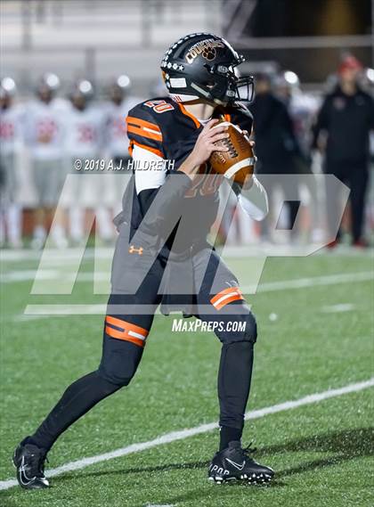 Thumbnail 1 in Blue Valley West vs. Shawnee Mission Northwest photogallery.