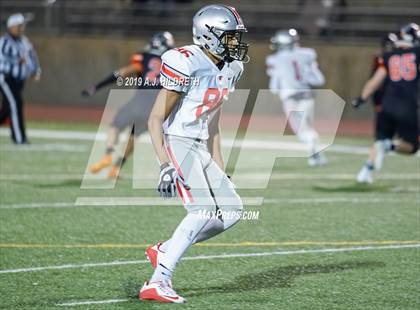 Thumbnail 3 in Blue Valley West vs. Shawnee Mission Northwest photogallery.