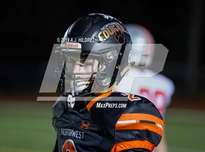 Thumbnail 2 in Blue Valley West vs. Shawnee Mission Northwest photogallery.