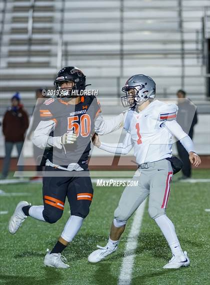 Thumbnail 3 in Blue Valley West vs. Shawnee Mission Northwest photogallery.